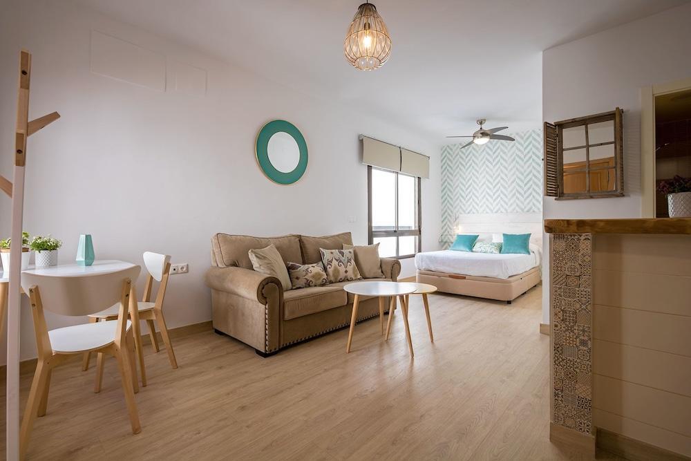 Barcelona Apartments Marina 124 Exterior foto